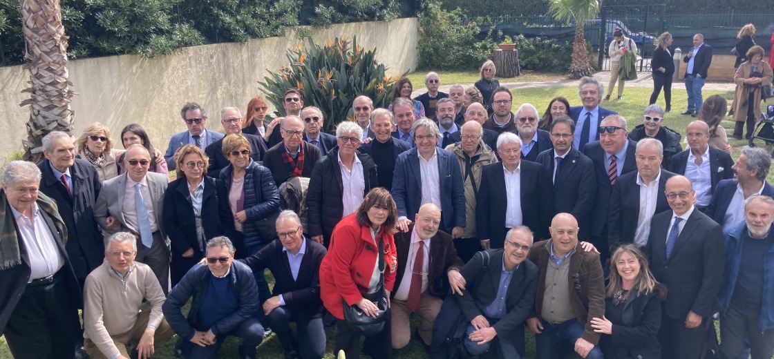 Medaglie a 84 iscritti, cerimonia all'Ordine