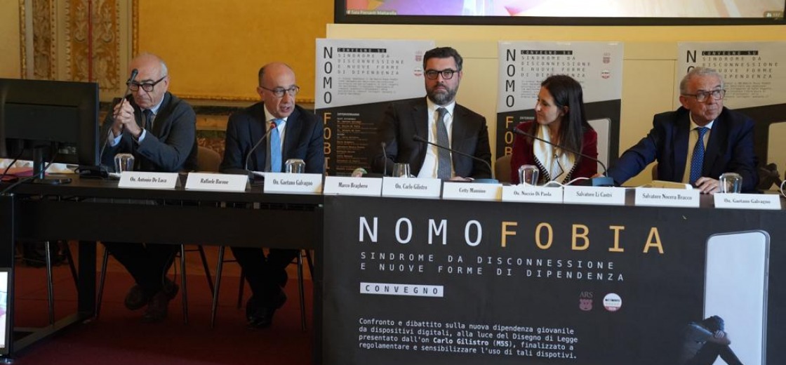 Normare l'uso dei cellulari, nasce la Carta di Palermo